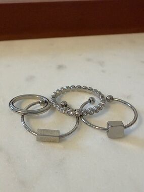 5 for $20: Old Navy silver stackable rings